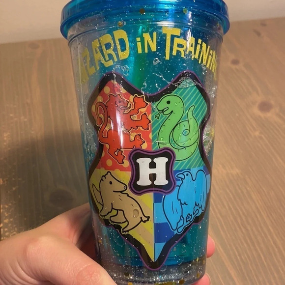 Hogwarts Wizard in Training glitter tumbler. - Picture 2 of 3
